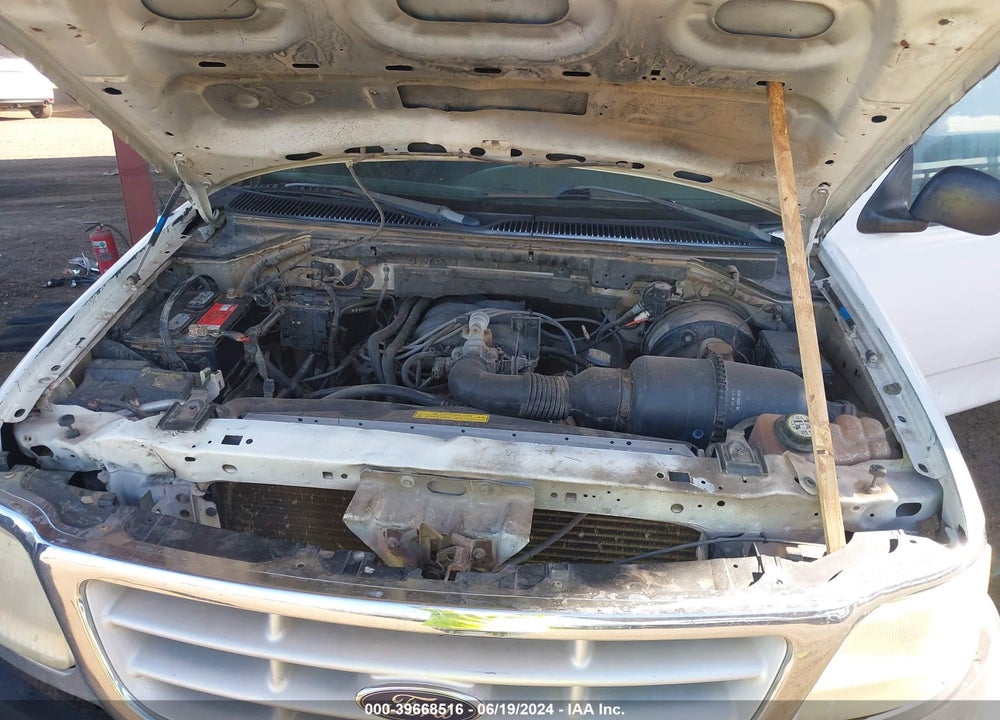 2002 FORD F-150 XL/XLT VIN: 1FTRF17222NA18010
