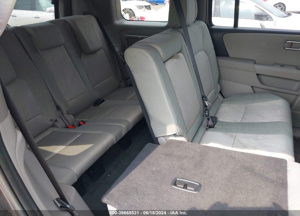 2015 HONDA PILOT VIN: 5FNYF4H28FB049844