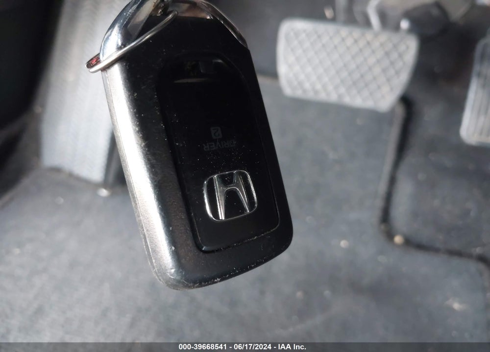 2017 HONDA ACCORD EX-L VIN: 1HGCT1B8XHA007476