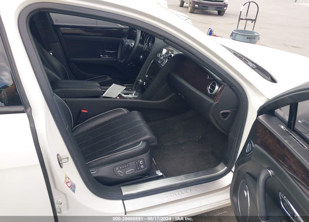 2015 BENTLEY FLYING SPUR V8 VIN: SCBET9ZA8FC041273