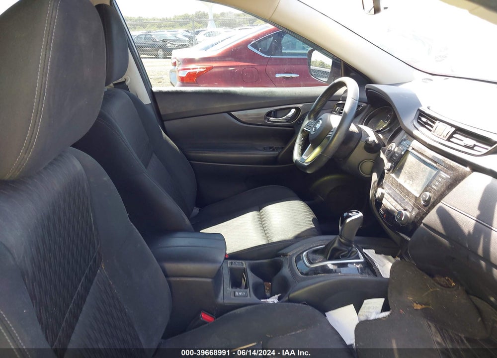2018 NISSAN ROGUE SV VIN: KNMAT2MTXJP520548
