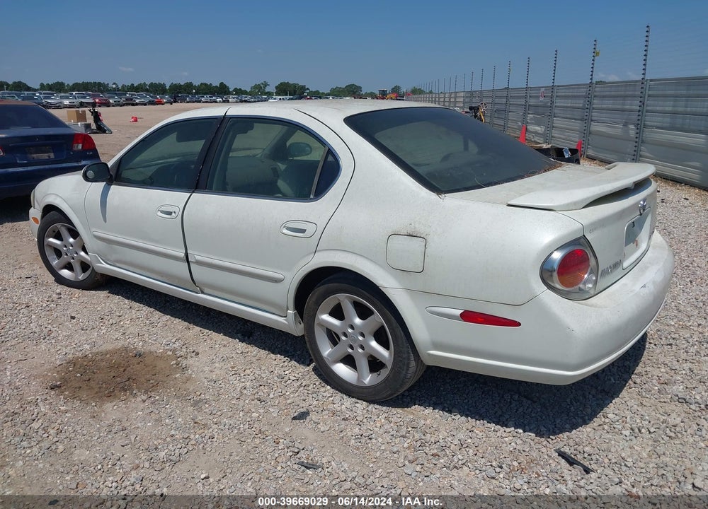 2003 NISSAN MAXIMA SE VIN: JN1DA31D73T521336