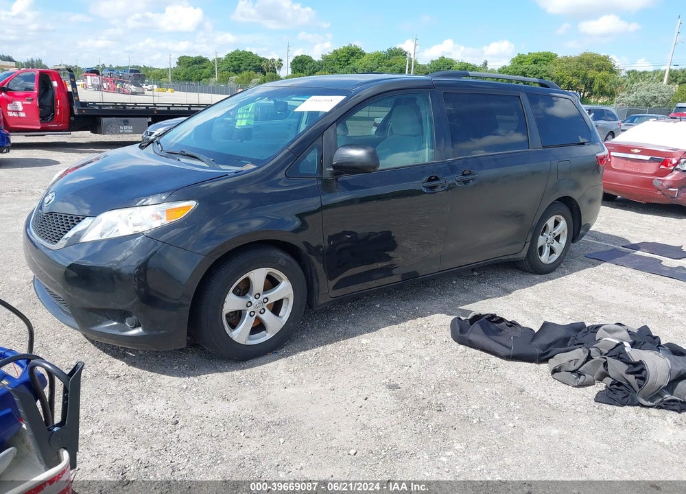 2016 TOYOTA SIENNA LE 8 PASSENGER VIN: 5TDKK3DC5GS719745