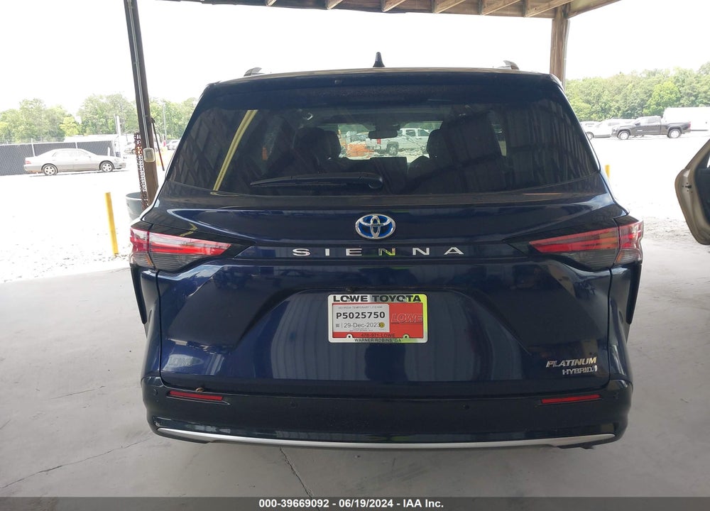 2024 TOYOTA SIENNA PLATINUM VIN: 5TDERKEC3RS183317