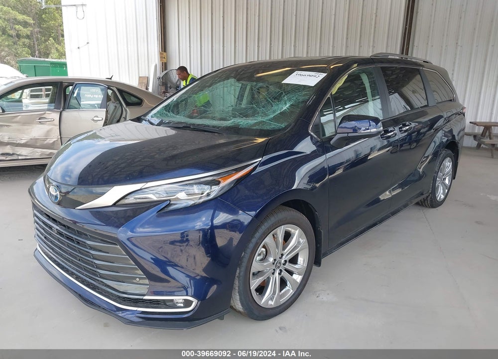 2024 TOYOTA SIENNA PLATINUM VIN: 5TDERKEC3RS183317