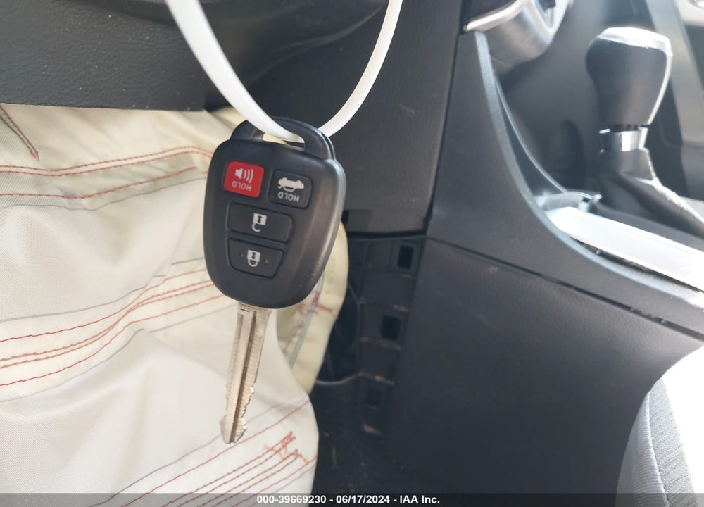 2018 TOYOTA COROLLA VIN: 2T1BURHE3JC022681