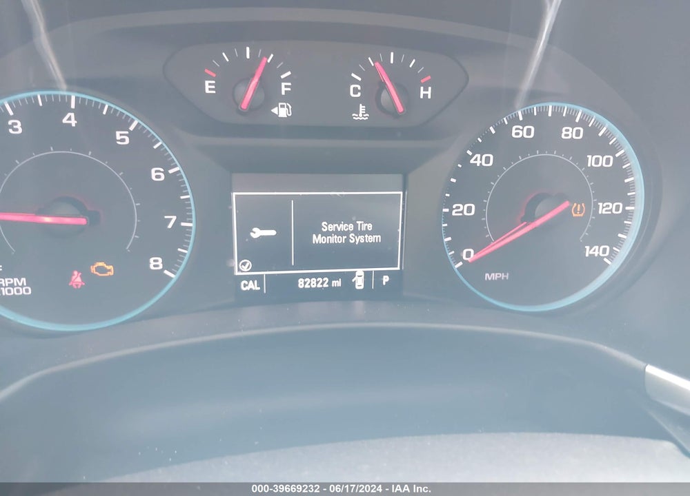 2018 CHEVROLET EQUINOX LT VIN: 2GNAXJEV3J6118621