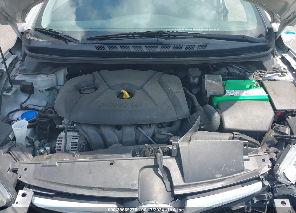 2015 HYUNDAI ELANTRA SE VIN: 5NPDH4AE1FH568510