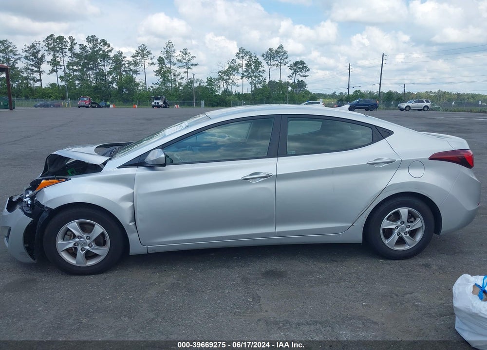 2015 HYUNDAI ELANTRA SE VIN: 5NPDH4AE1FH568510