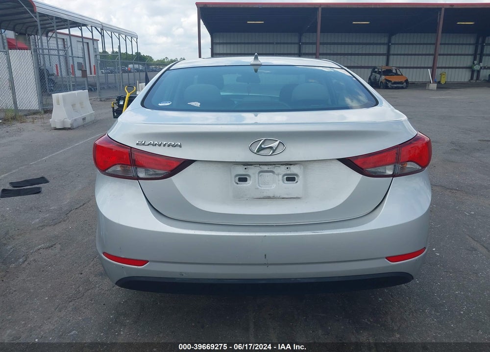 2015 HYUNDAI ELANTRA SE VIN: 5NPDH4AE1FH568510