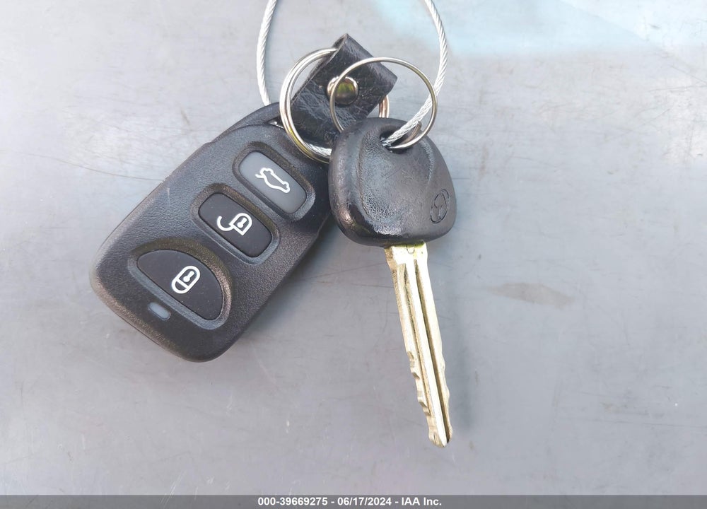 2015 HYUNDAI ELANTRA SE VIN: 5NPDH4AE1FH568510