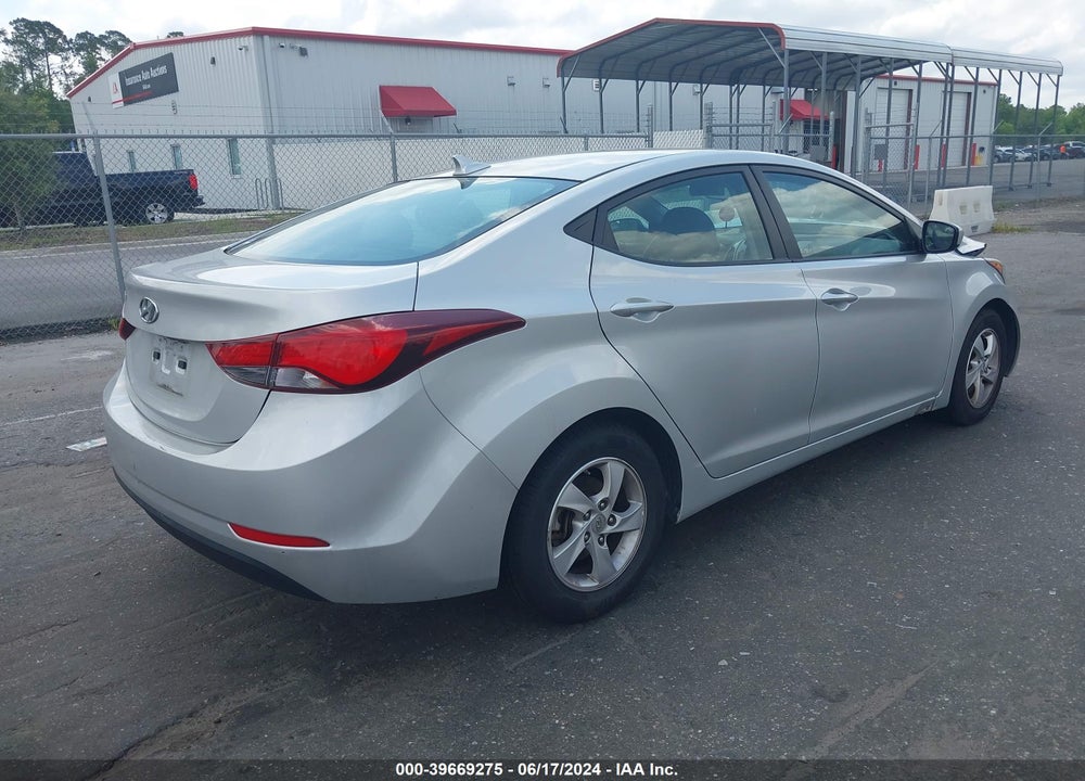2015 HYUNDAI ELANTRA SE VIN: 5NPDH4AE1FH568510