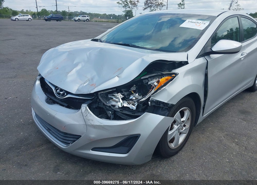 2015 HYUNDAI ELANTRA SE VIN: 5NPDH4AE1FH568510