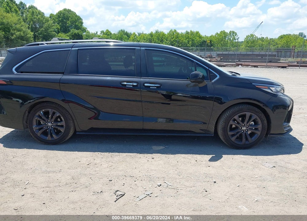 2022 TOYOTA SIENNA XSE VIN: 5TDDRKEC0NS117278