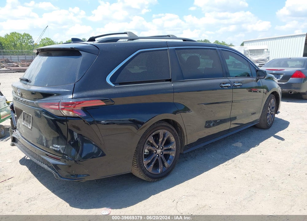 2022 TOYOTA SIENNA XSE VIN: 5TDDRKEC0NS117278