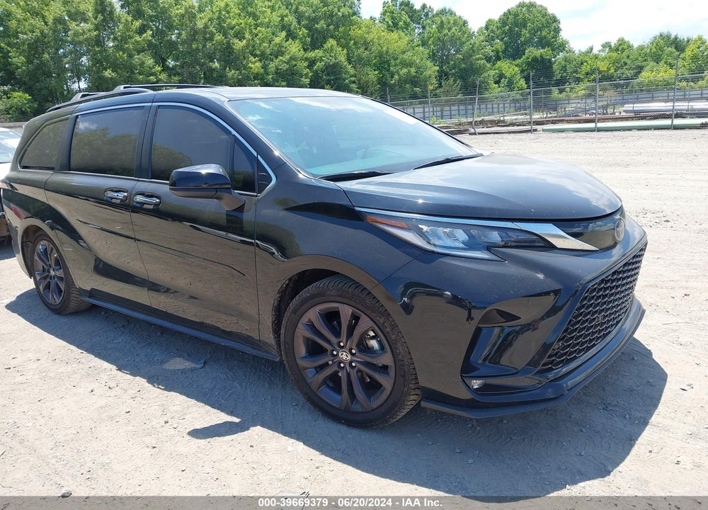 2022 TOYOTA SIENNA XSE VIN: 5TDDRKEC0NS117278