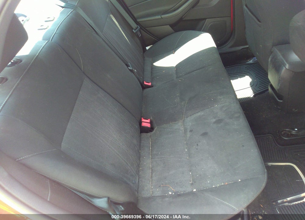 2017 FORD FOCUS SE VIN: 1FADP3FE2HL298360