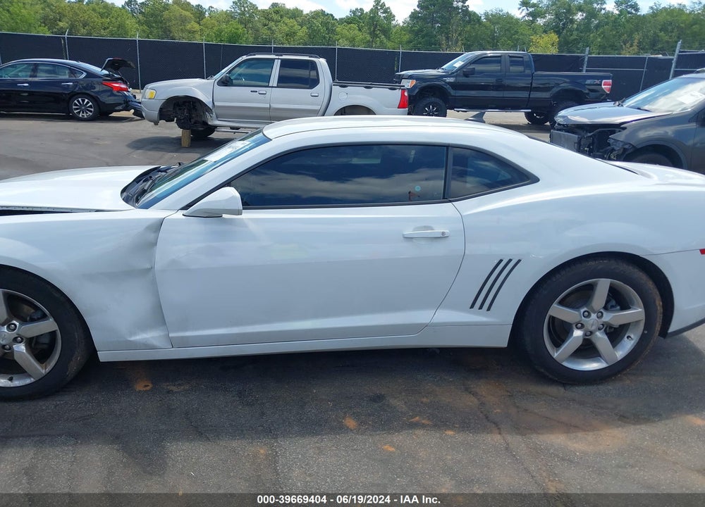 2014 CHEVROLET CAMARO 1LT VIN: 2G1FB1E30E9185136