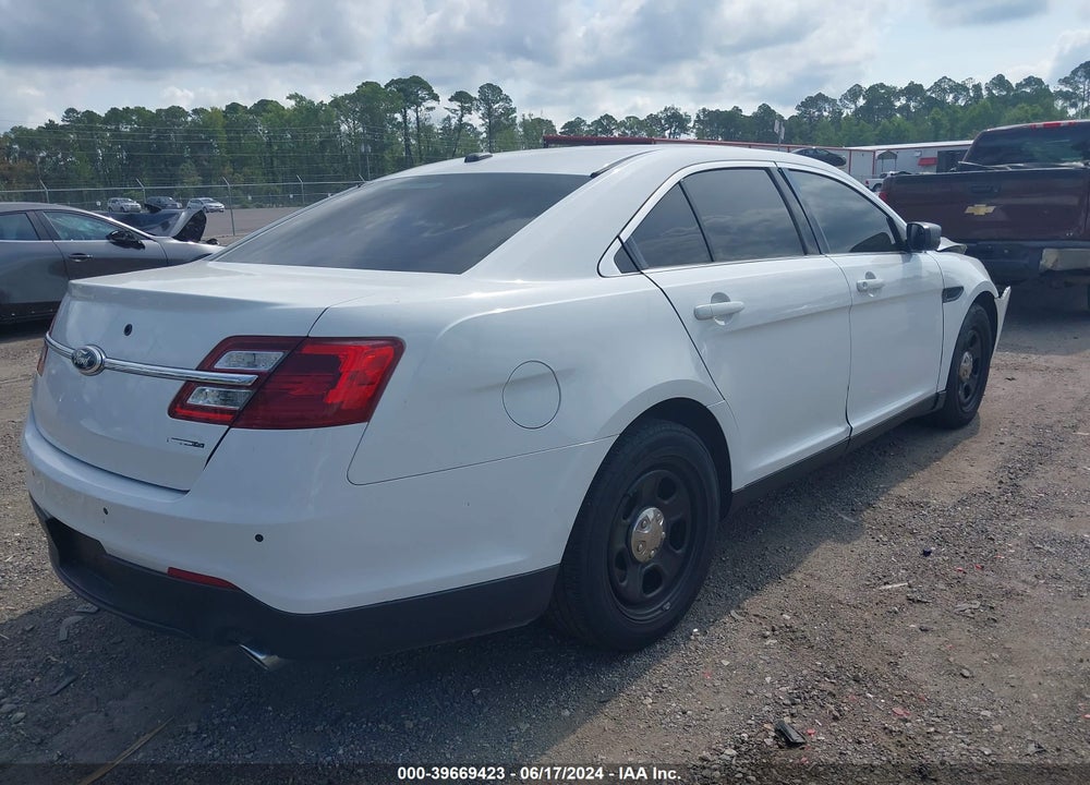 2015 FORD POLICE INTERCEPTOR VIN: 1FAHP2L80FG142561