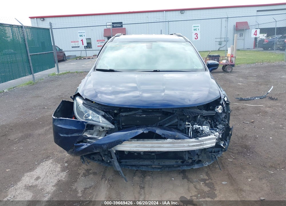 2017 CHRYSLER PACIFICA TOURING L VIN: 2C4RC1BGXHR524773