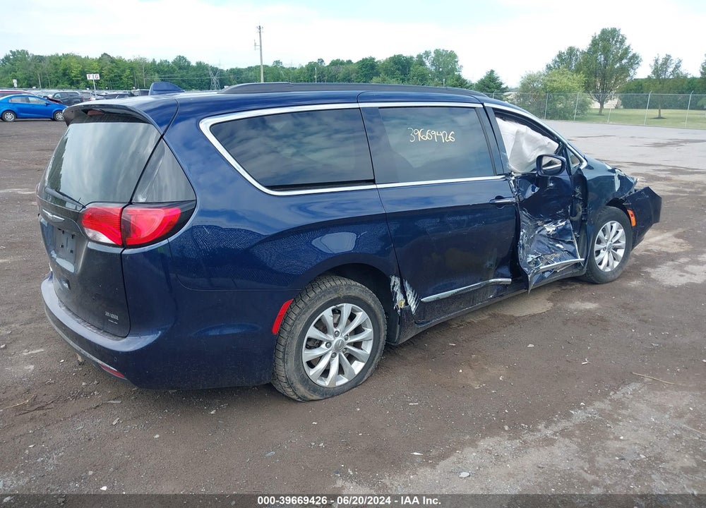 2017 CHRYSLER PACIFICA TOURING L VIN: 2C4RC1BGXHR524773