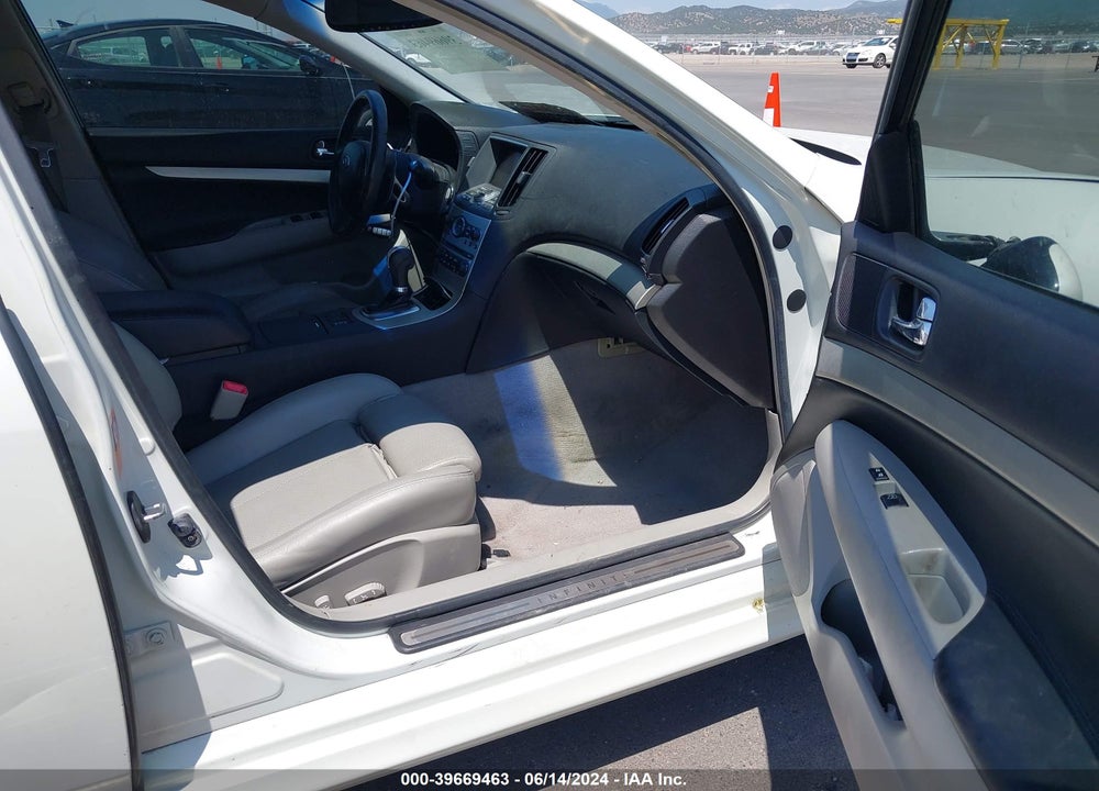 2008 INFINITI G35 JOURNEY VIN: JNKBV61E48M228030