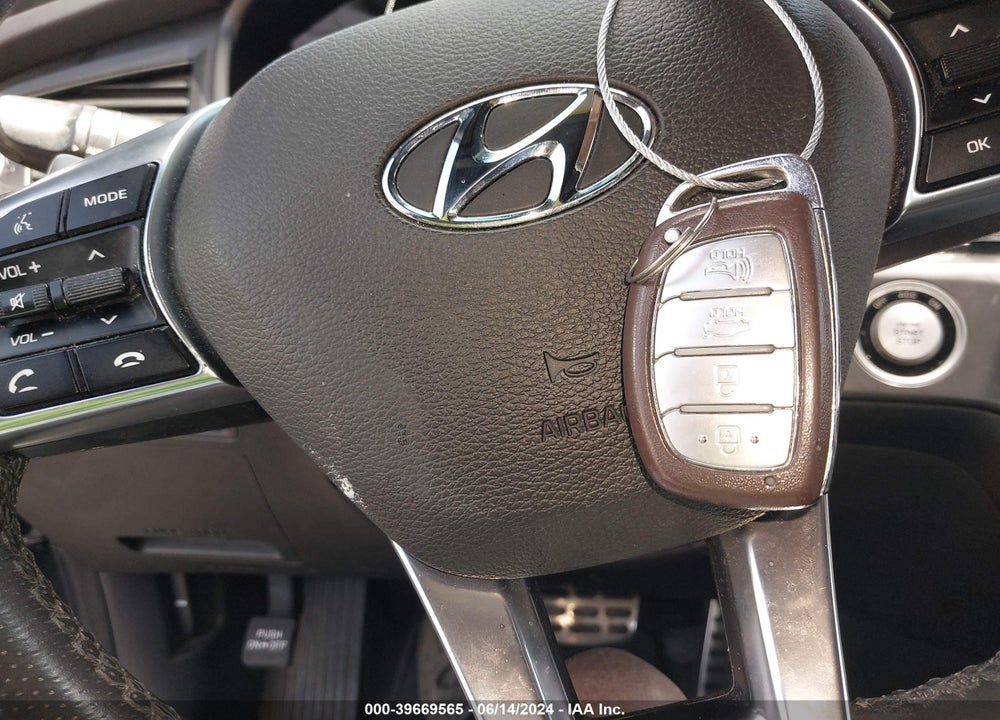 2018 HYUNDAI SONATA SPORT VIN: 5NPE34AF5JH694079