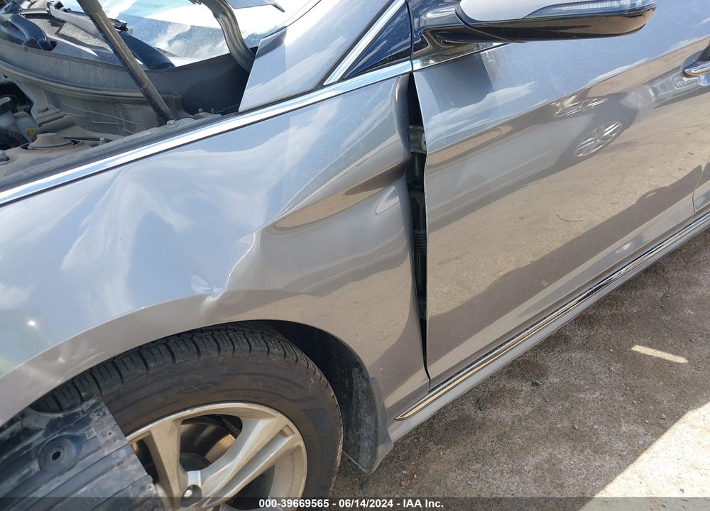 2018 HYUNDAI SONATA SPORT VIN: 5NPE34AF5JH694079