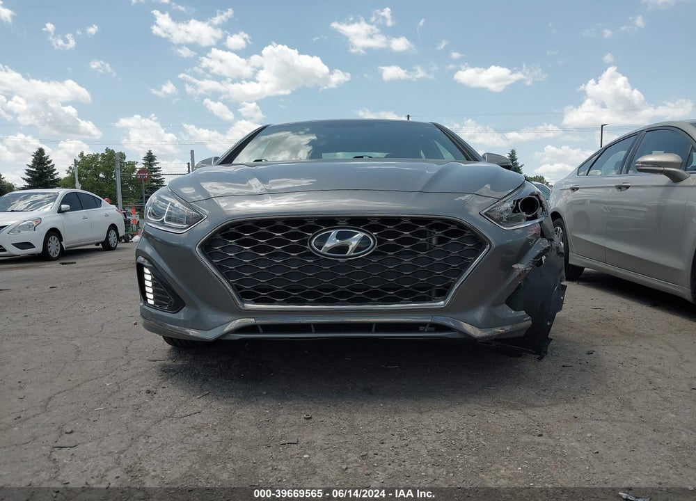 2018 HYUNDAI SONATA SPORT VIN: 5NPE34AF5JH694079