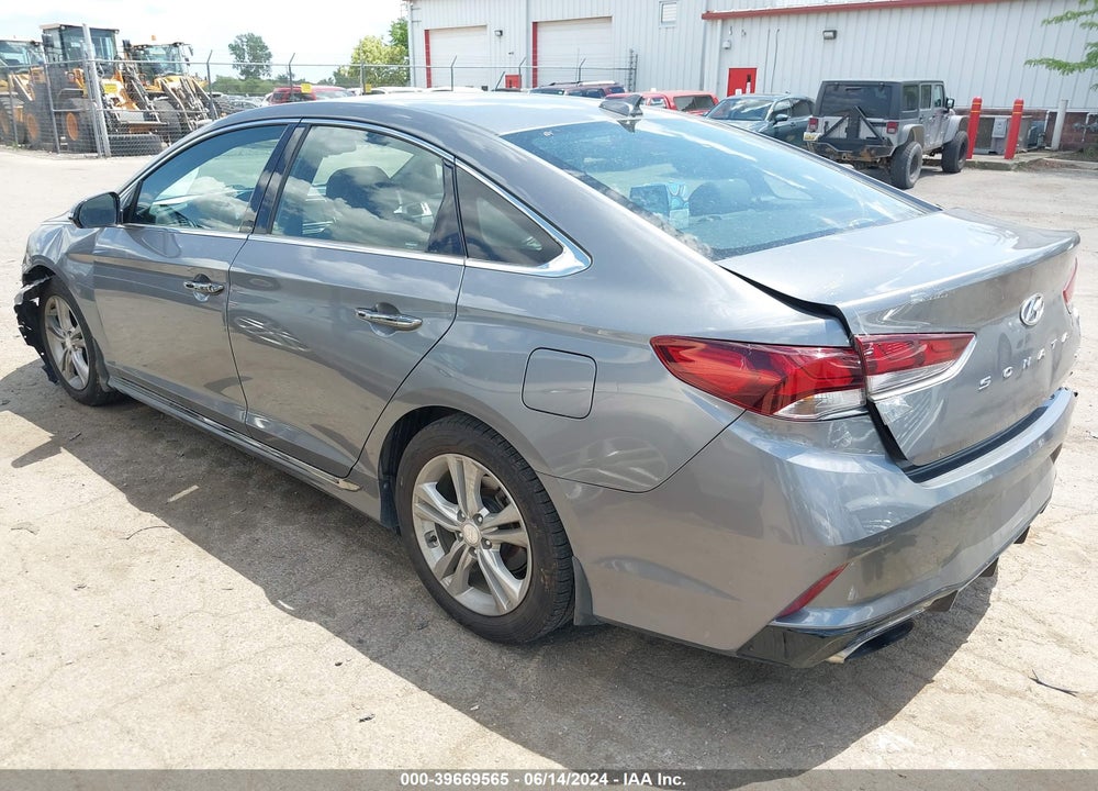 2018 HYUNDAI SONATA SPORT VIN: 5NPE34AF5JH694079