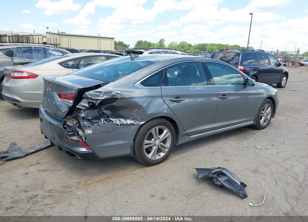 2018 HYUNDAI SONATA SPORT VIN: 5NPE34AF5JH694079