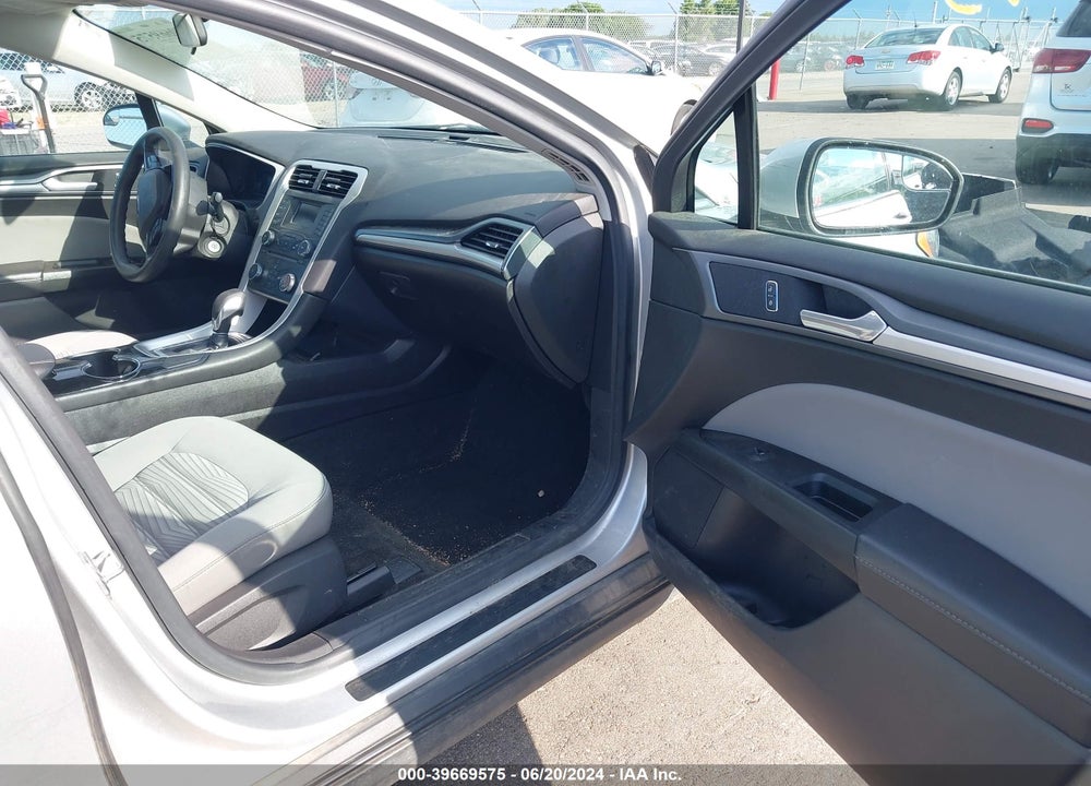 2016 FORD FUSION S VIN: 3FA6P0G76GR170811