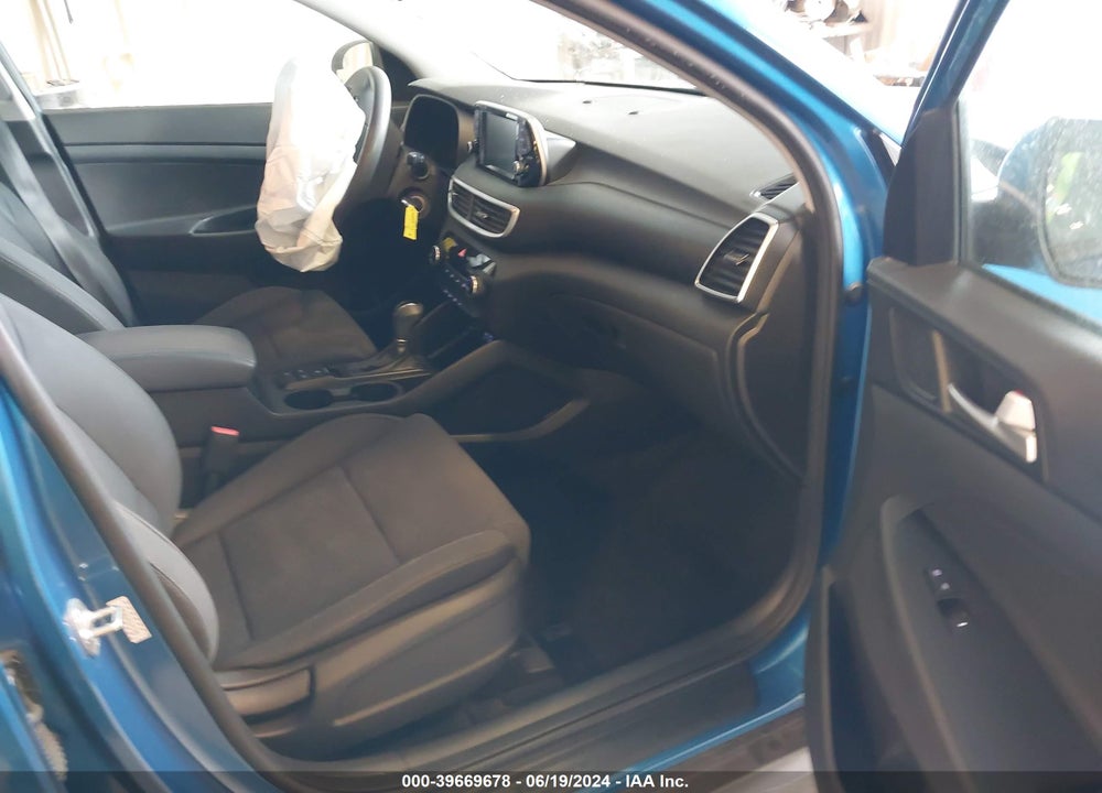 2020 HYUNDAI TUCSON SE VIN: KM8J2CA42LU271202