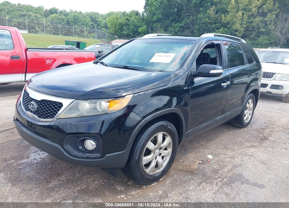 2012 KIA SORENTO LX VIN: 5XYKT3A60CG187632