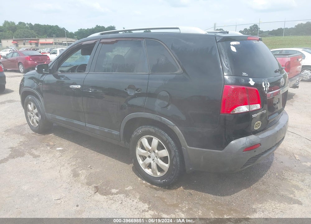 2012 KIA SORENTO LX VIN: 5XYKT3A60CG187632