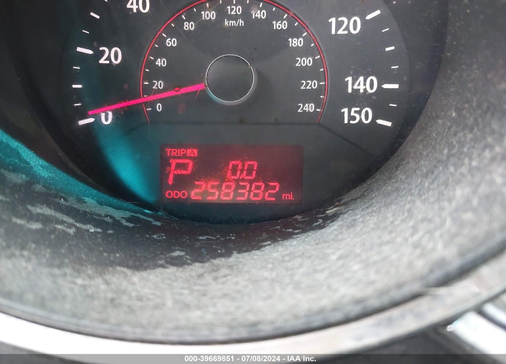 2012 KIA SORENTO LX VIN: 5XYKT3A60CG187632