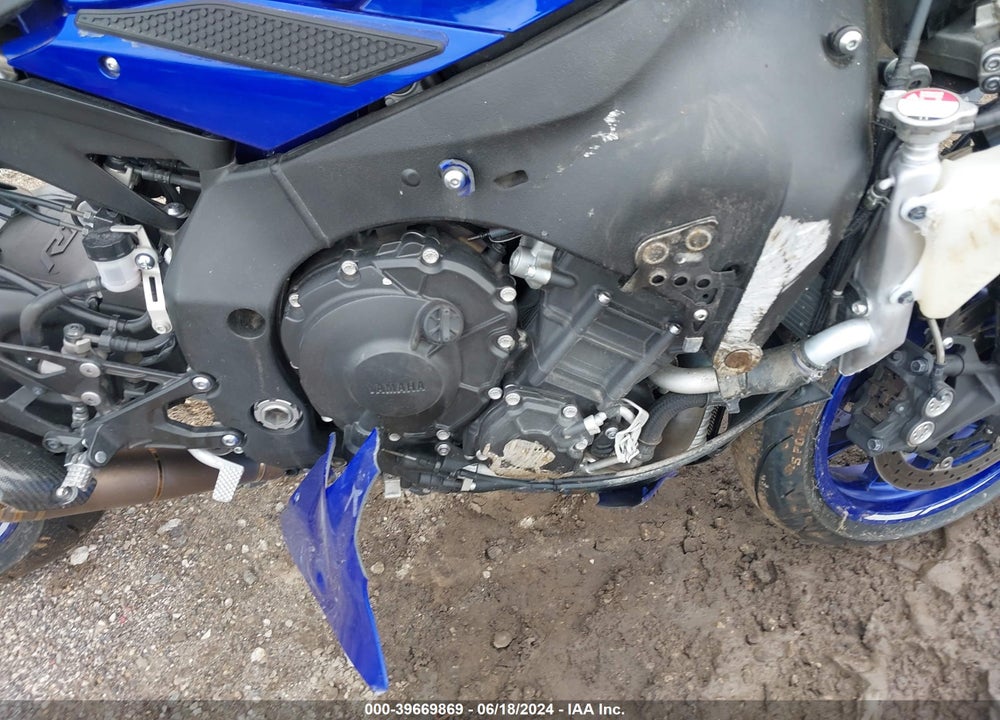 2021 YAMAHA YZFR1 VIN: JYARN66E2MA001838