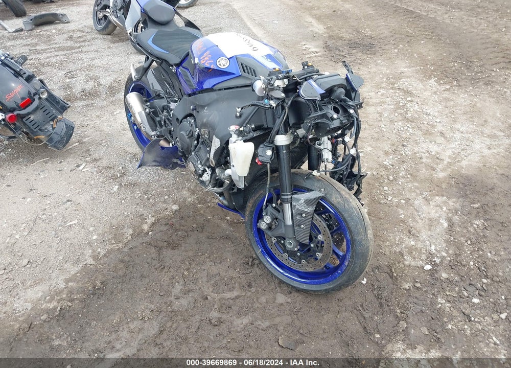 2021 YAMAHA YZFR1 VIN: JYARN66E2MA001838