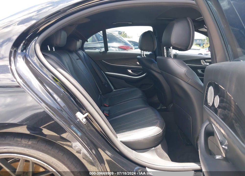 2017 MERCEDES-BENZ E 300 VIN: WDDZF4JBXHA048906