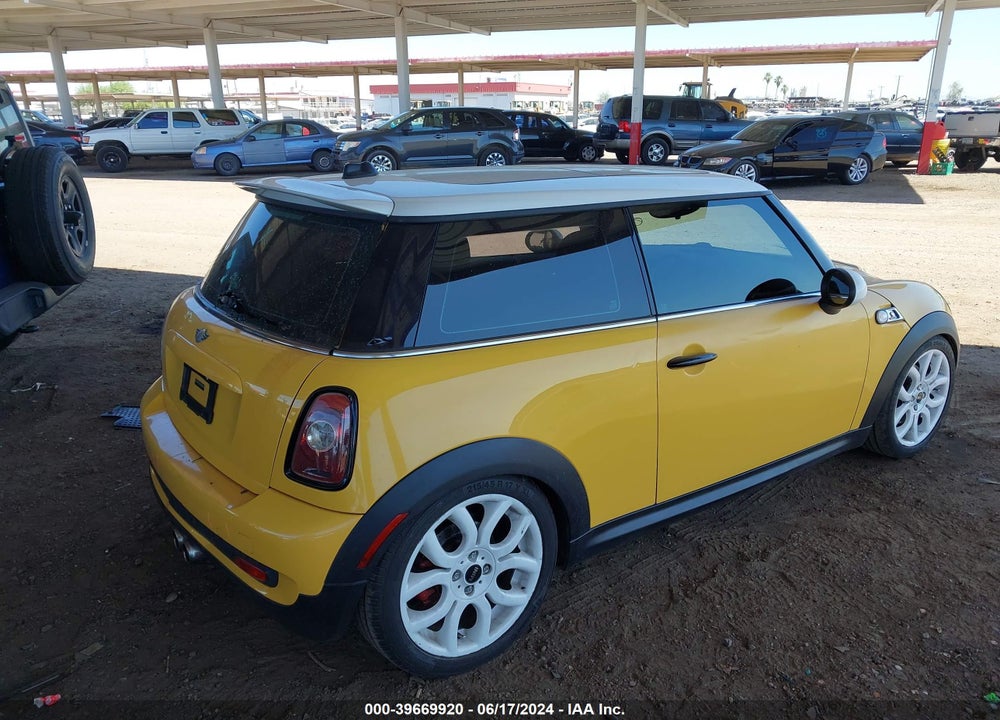 2008 MINI COOPER S VIN: WMWMF73598TV33407
