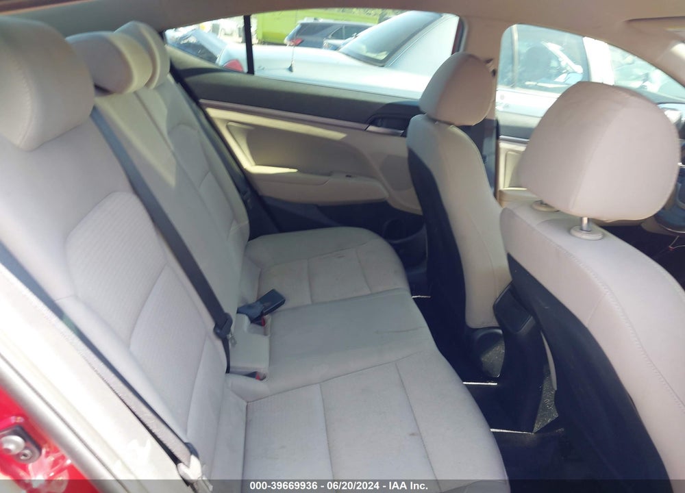 2017 HYUNDAI ELANTRA SE VIN: 5NPD84LF0HH022208