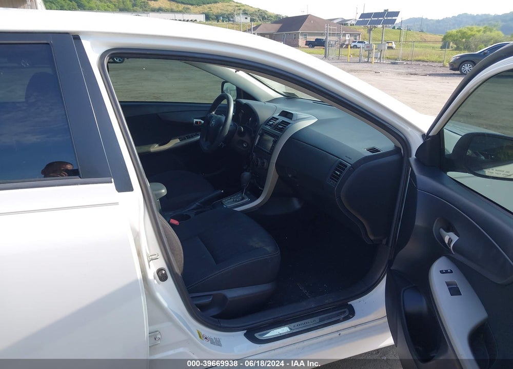 2013 TOYOTA COROLLA S VIN: 2T1BU4EE0DC102239