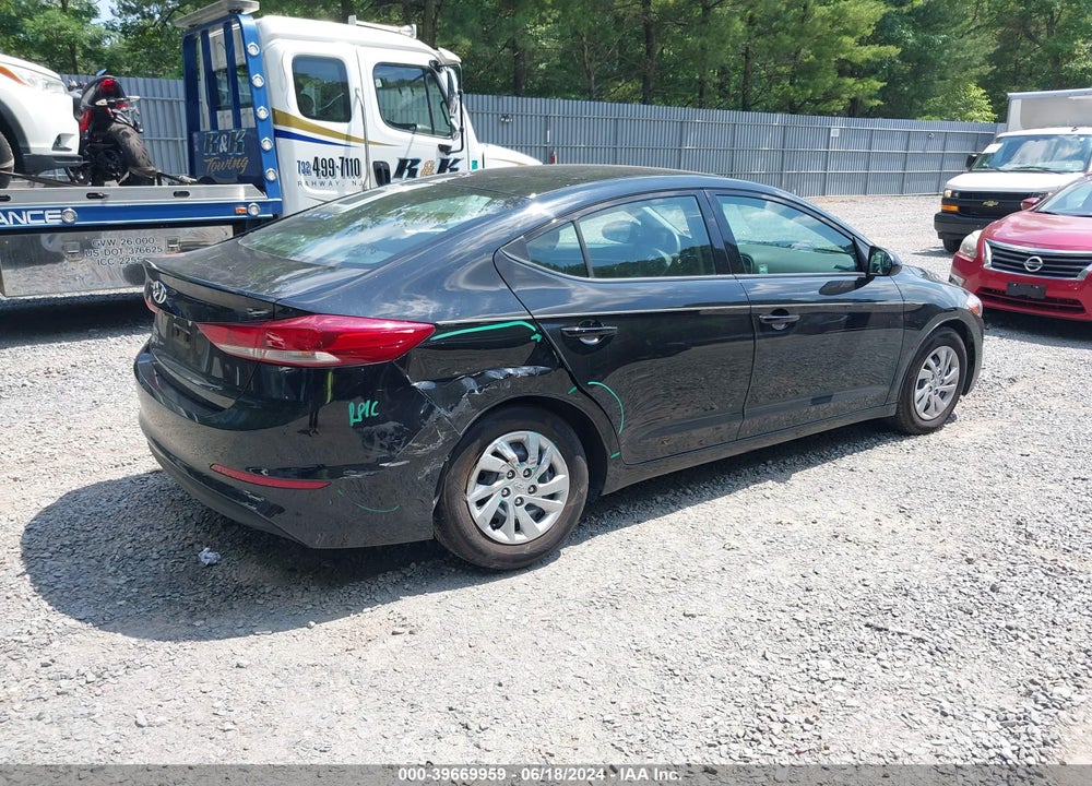 2018 HYUNDAI ELANTRA SE VIN: KMHD74LF4JU570982
