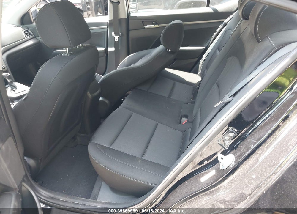 2018 HYUNDAI ELANTRA SE VIN: KMHD74LF4JU570982