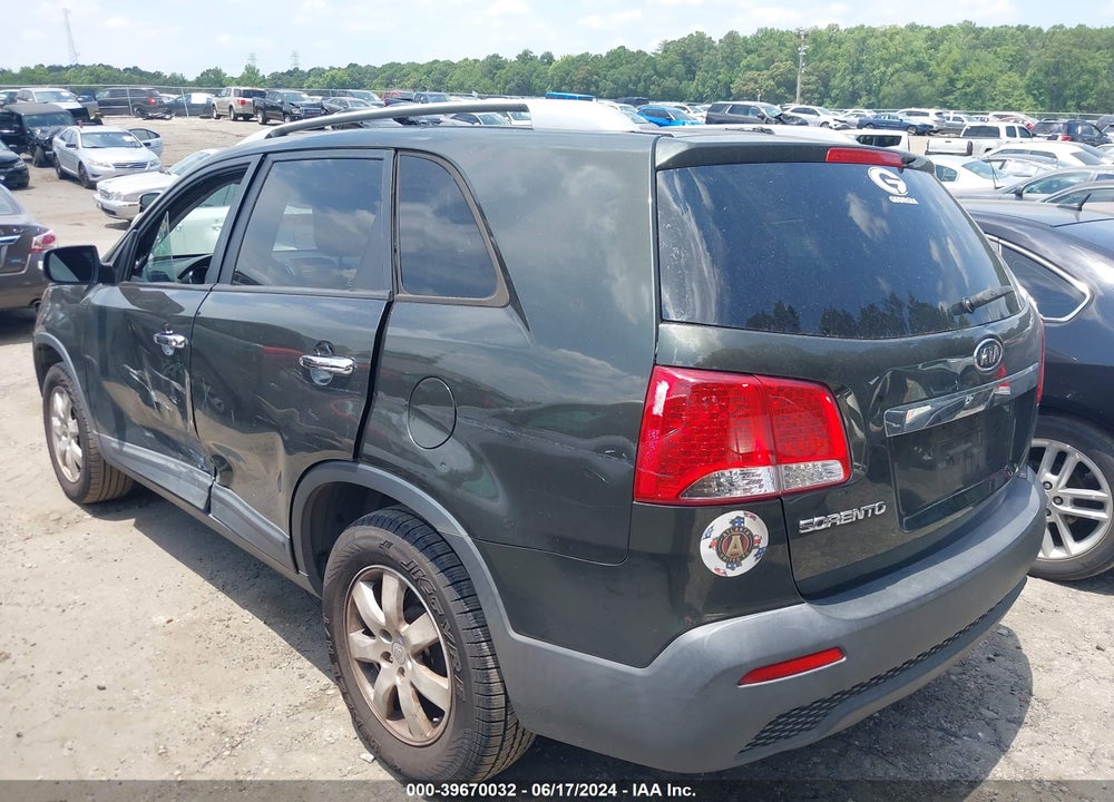 2011 KIA SORENTO LX V6 VIN: 5XYKT4A29BG109187