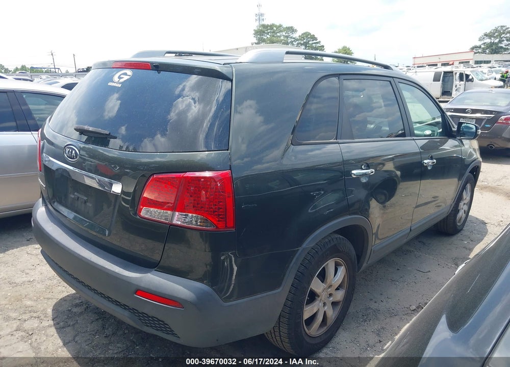 2011 KIA SORENTO LX V6 VIN: 5XYKT4A29BG109187