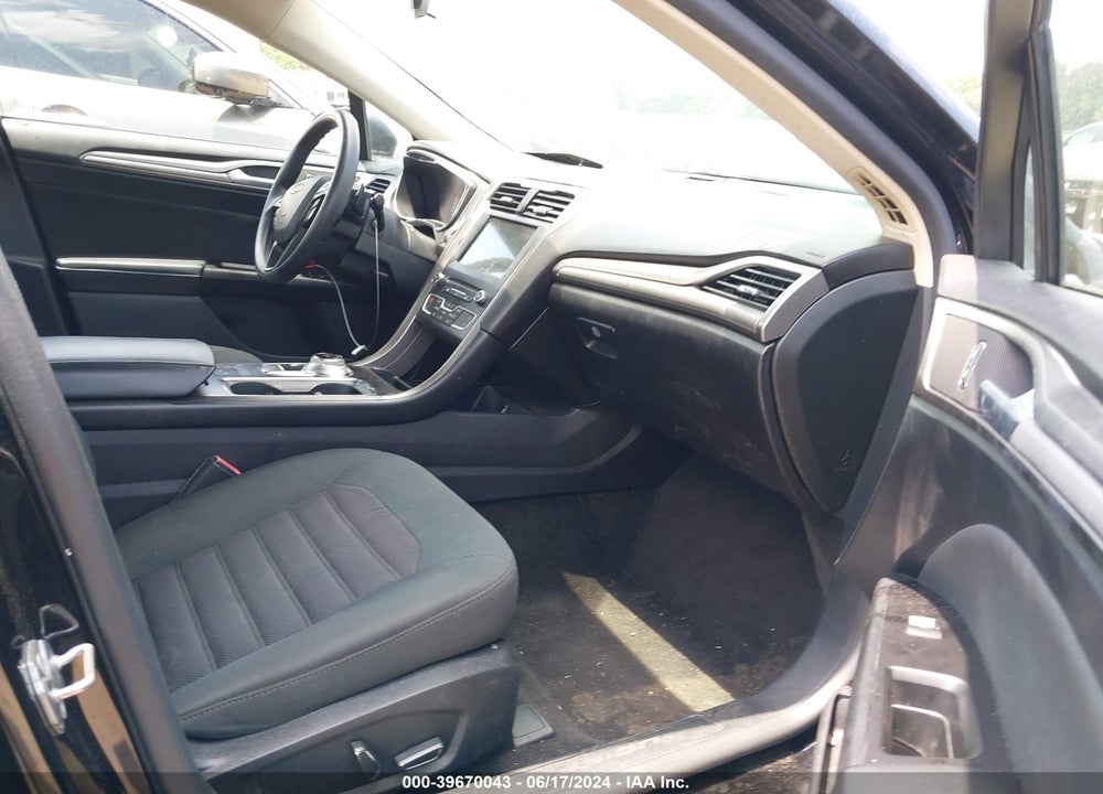 2017 FORD FUSION SE VIN: 3FA6P0HD6HR405066