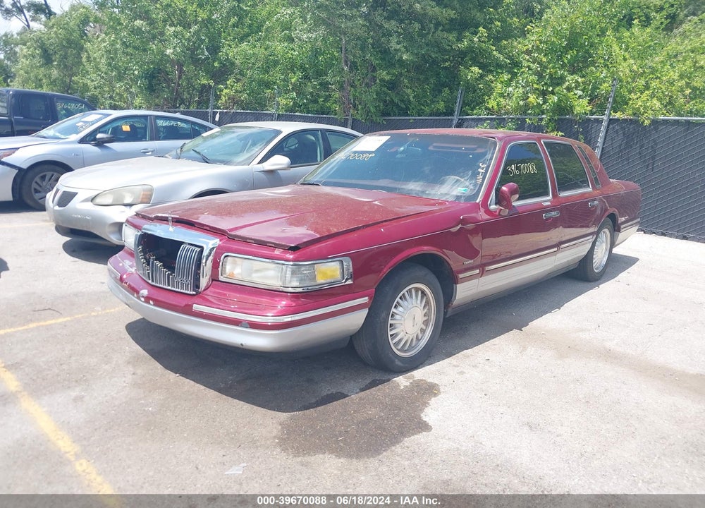 1997 LINCOLN TOWN CAR VIN: 1LNLM83W8VY708047