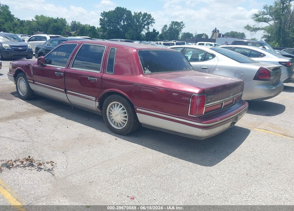 1997 LINCOLN TOWN CAR VIN: 1LNLM83W8VY708047