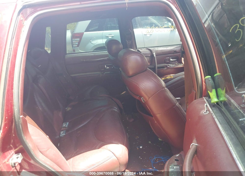 1997 LINCOLN TOWN CAR VIN: 1LNLM83W8VY708047